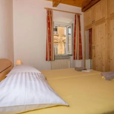 Resa Apartment